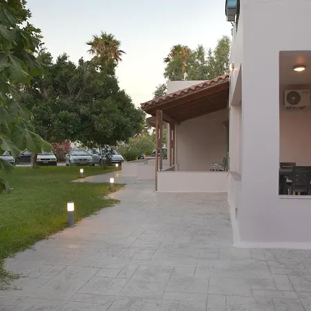 Philippos & Alexandros アパート